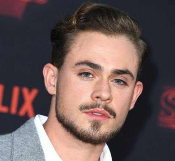 Dacre Montgomery - Name, age, height, hometown, famous movies, current relationship, awards.