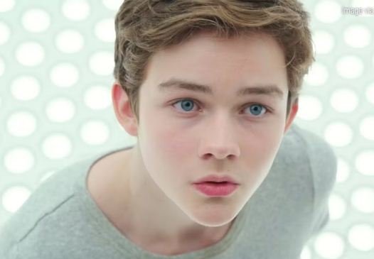 Levi Miller - Name, age, height, hometown, famous movies, current relationship, awards.