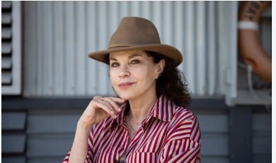 Sigrid Thornton - Name, age, height, hometown, famous movies, current relationship, awards.